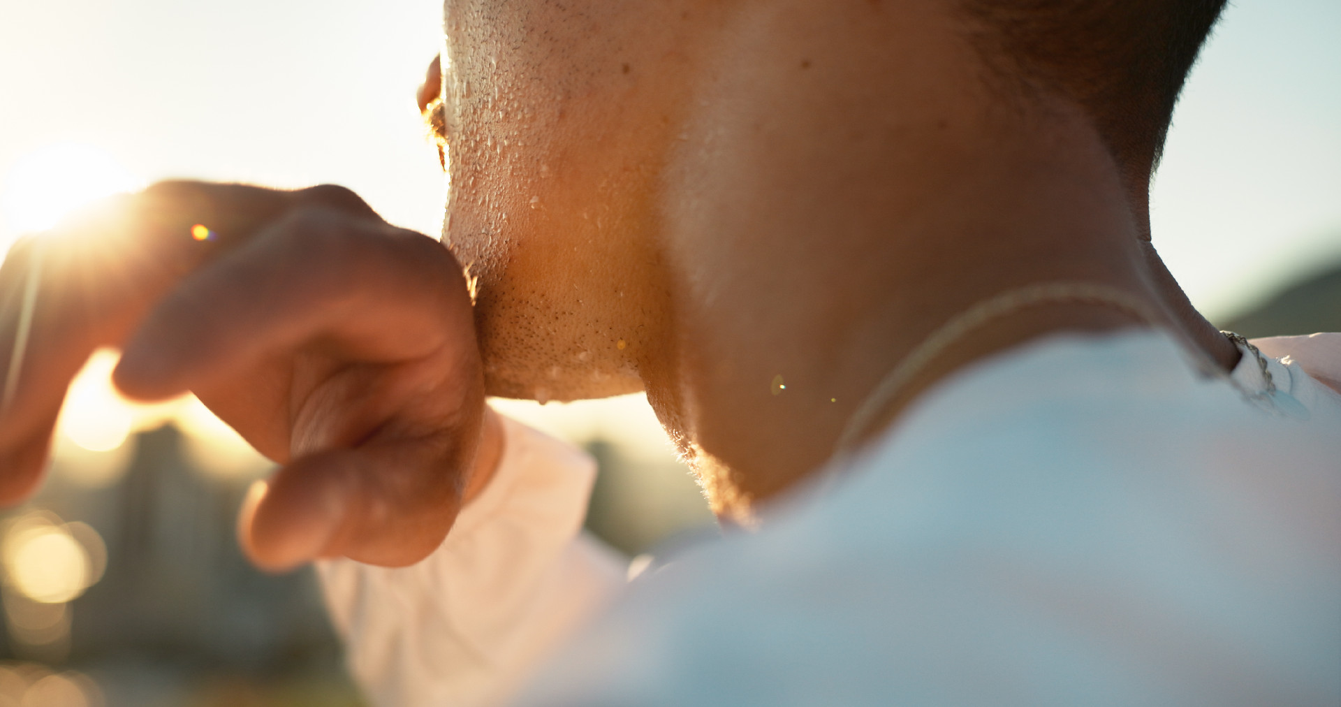 What Causes Back Acne in Males?